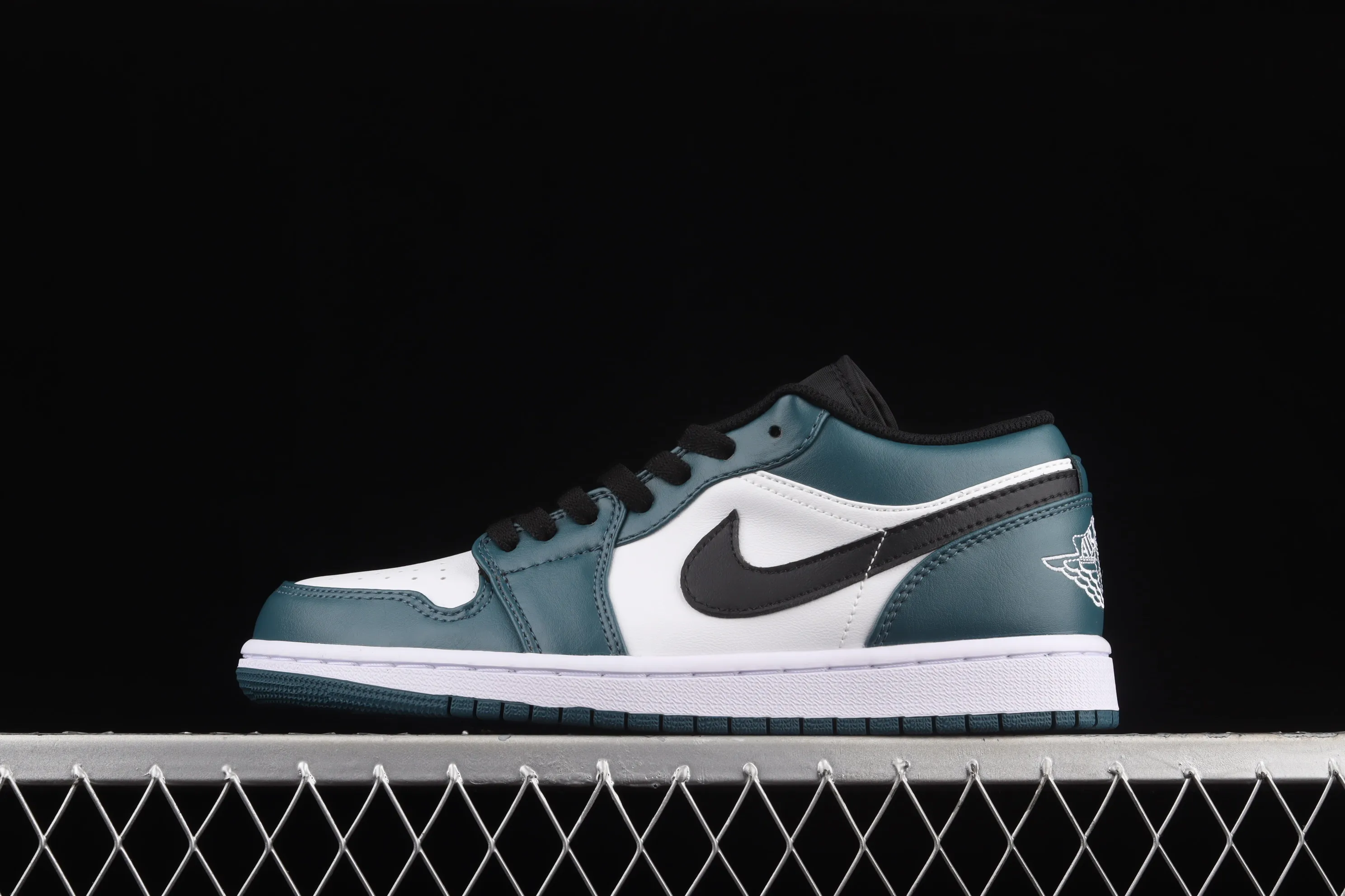 All categories Air Jordan Jordan series basketball shoes Air Jordan 1 Low Air Jordan 1 Low AJ1 Joe 1 low-top cultural basketball shoes 553558-411
